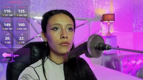 Alice Moon  online show from February 23, 1:34 pm