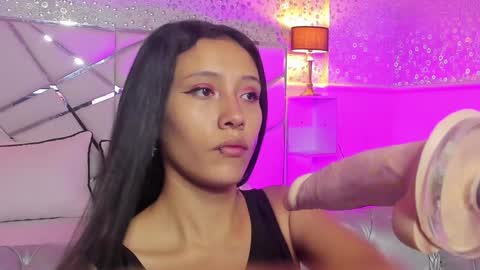 Alice Moon  online show from December 16, 11:12 am