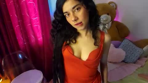 Alicekingdom online show from June 6, 8:48 pm