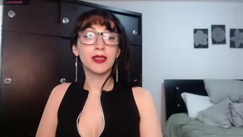 alicelove75 online show from June 28, 9:43 pm