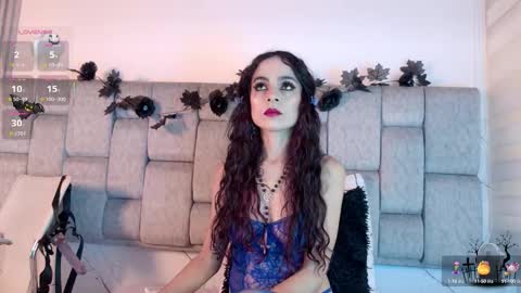 alicenoir_ online show from October 11, 10:34 pm