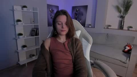 Alice online show from November 25, 3:31 am