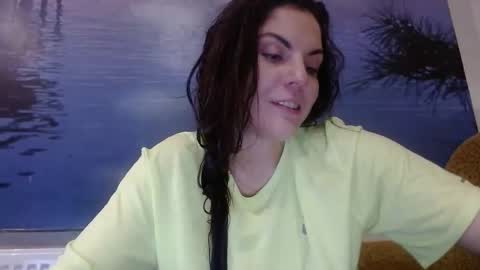 Snapshot of alicetailorrr chatting on October 20, 9:18 pm AliceTailorrr online show from October 20, 9:18 pm