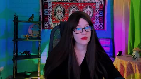 alicewelch_ online show from October 19, 8:27 am