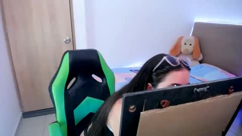 alison online show from February 26, 6:57 pm