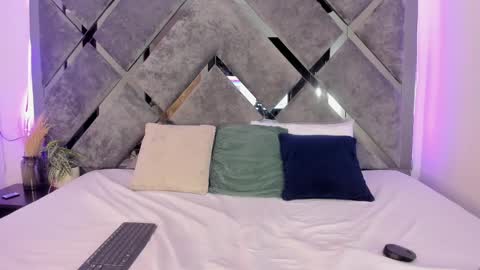 Alice  online show from February 22, 6:48 pm