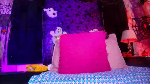 Alicia Kyse  online show from October 15, 3:20 am