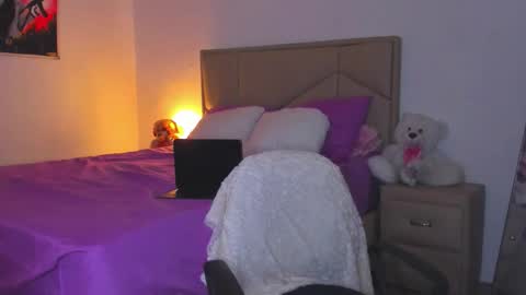 aliciabiden online show from February 10, 4:37 am