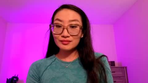 Alicia Hebi online show from October 5, 5:18 pm