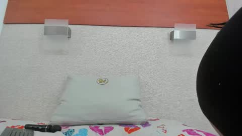 Snapshot of alicie_green chatting on October 22, 3:11 am im tutti online show from October 22, 3:11 am