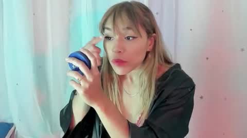 aliissa moree online show from October 18, 8:10 pm