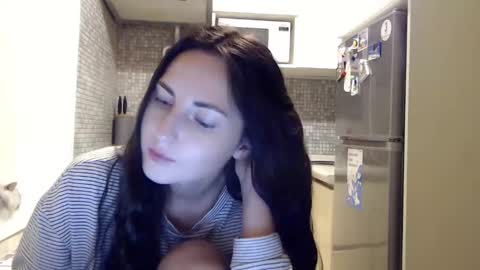 alinajames1 online show from January 19, 6:10 pm