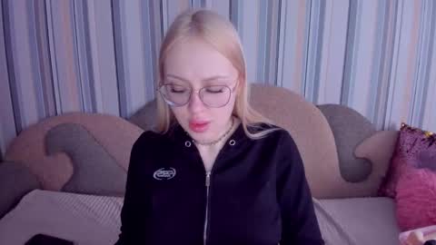 alinaocean online show from February 26, 10:25 am