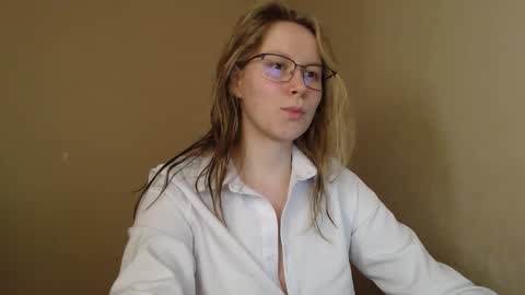 alinasei online show from February 8, 9:07 pm