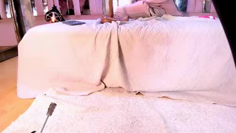   online show from February 16, 8:09 pm