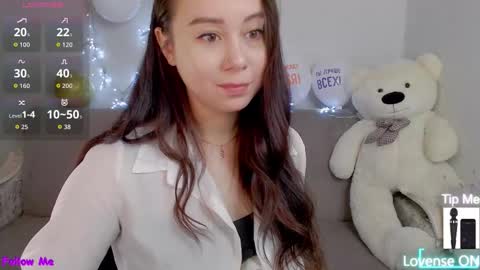 AlinaXRose online show from November 4, 7:35 am