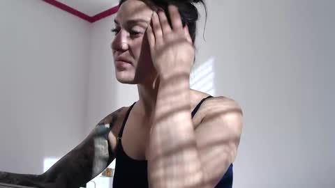 Snapshot of alipetite_ chatting on September 20, 9:13 pm alipetite online show from September 20, 9:13 pm