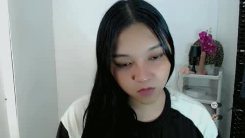 Shanti xhey online show from April 4, 5:34 pm