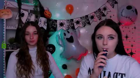 Snapshot of alisabliss chatting on October 21, 12:20 pm Alisa online show from October 21, 12:20 pm