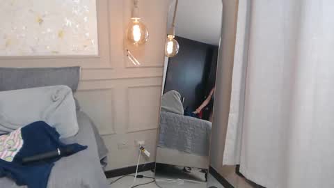 alishakarter online show from March 11, 10:56 pm