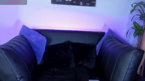 alison_wynter online show from April 8, 3:41 am