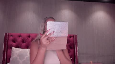 Alison Moon  online show from January 16, 10:10 am