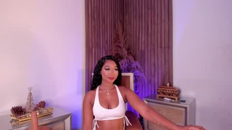 Alison Moon  online show from December 21, 10:28 am