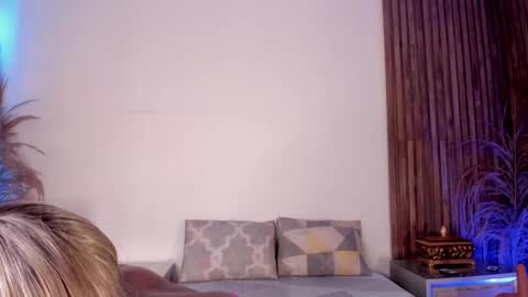 Alison Moon  online show from January 11, 10:51 am