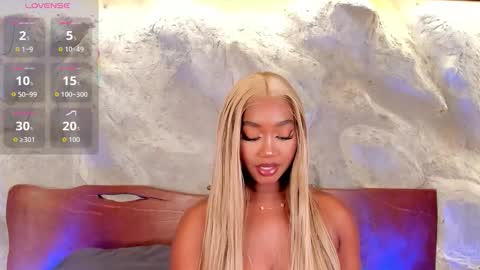 Alison Moon  online show from December 17, 10:14 pm