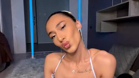 Alissa online show from July 2, 2:12 pm