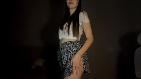 Annie online show from November 28, 1:14 pm