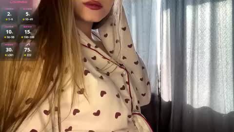 Emily online show from February 4, 8:39 am