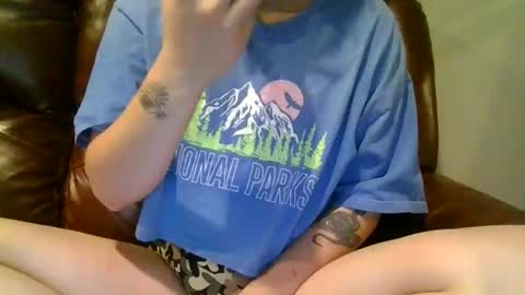 alliebearx online show from November 1, 4:22 pm
