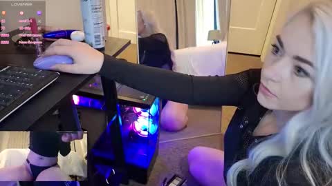 Allie Fyre online show from October 29, 11:29 pm