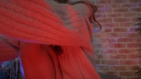 Allie online show from December 11, 9:30 am