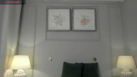 alison  online show from April 17, 11:34 am