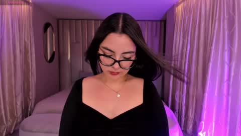 Allison Rogers online show from November 17, 5:46 pm