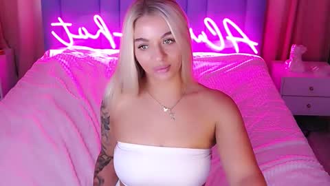 AlwaysHot online show from October 24, 2:40 am