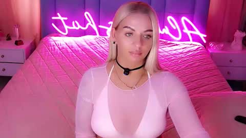 AlwaysHot online show from March 16, 5:44 am