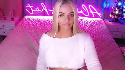 AlwaysHot online show from January 9, 2:16 am