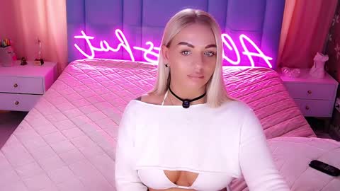 AlwaysHot online show from April 7, 5:31 am