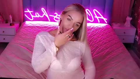 AlwaysHot online show from February 22, 2:23 am