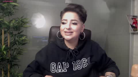         online show from February 3, 8:57 pm