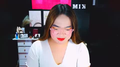 Almira online show from December 20, 1:53 am