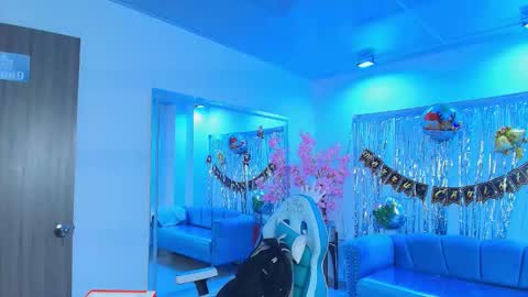 Alondra  online show from December 23, 3:54 am