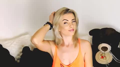 aly online show from January 6, 11:25 am