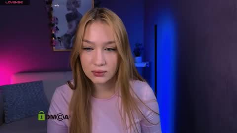 alyssamoan online show from December 15, 8:47 pm