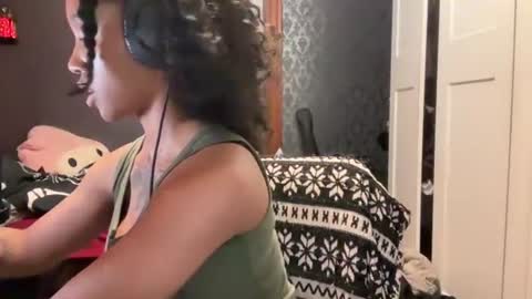 Alyx  online show from July 13, 12:55 am