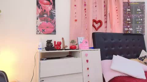 Isabella online show from February 19, 7:35 pm