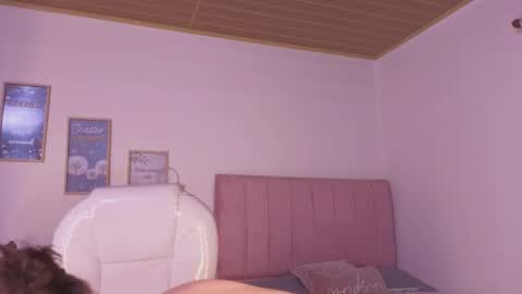 B I A N C A online show from December 17, 4:05 am